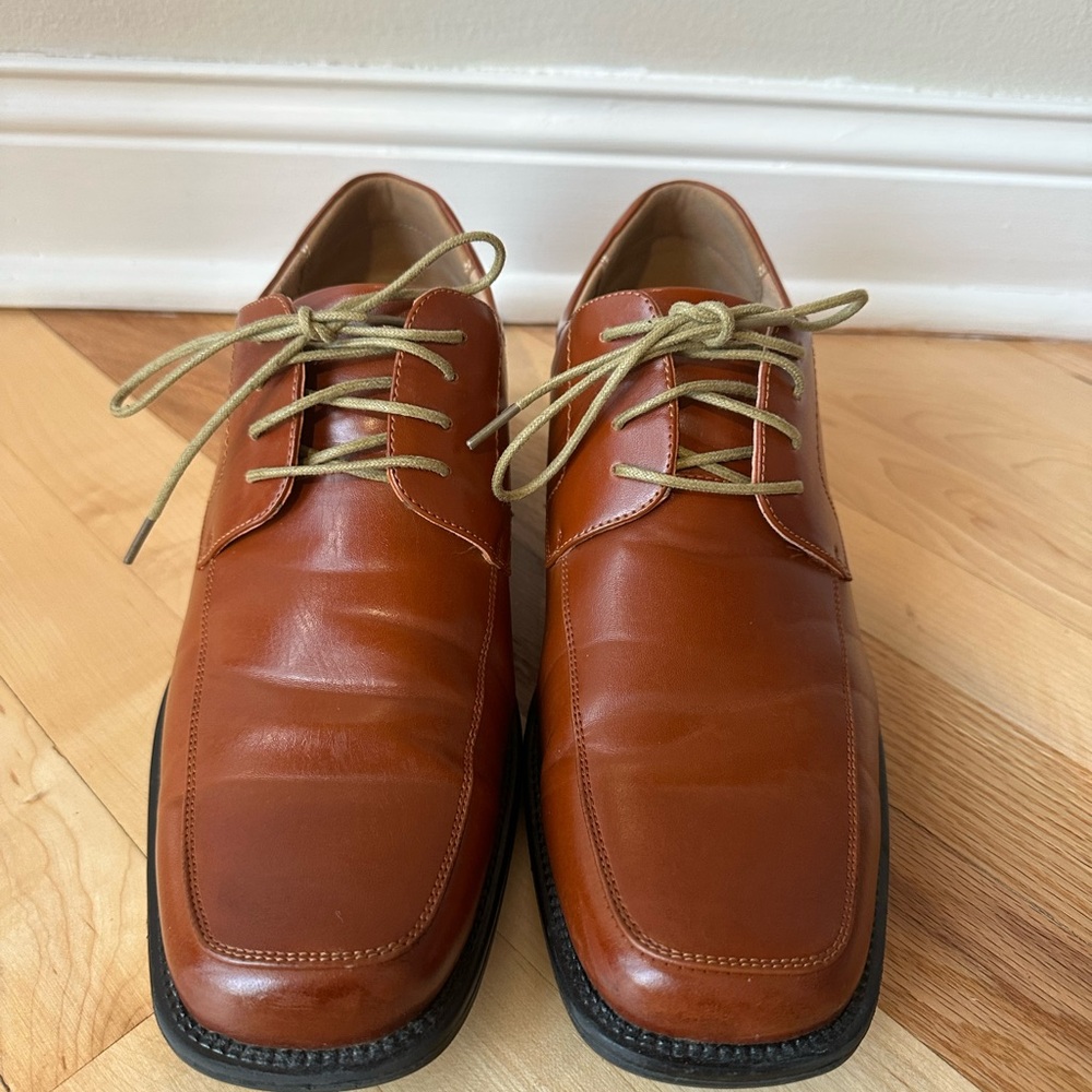 Men’s Square Toe Classic Brown Leather Dress Shoes - size 10.5